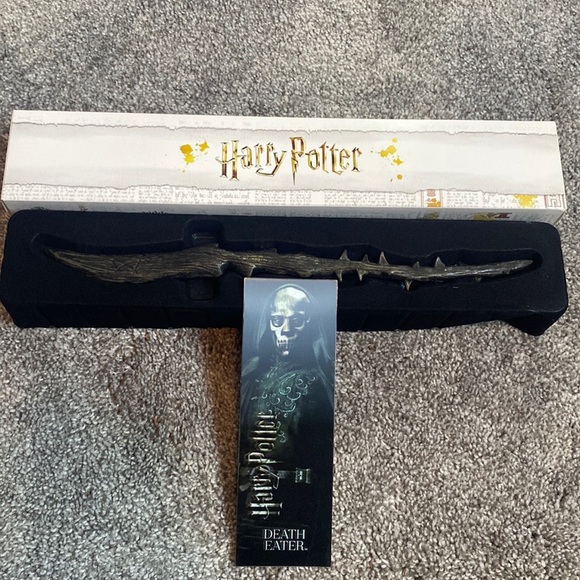Harry Potter Mystery Wand Opened Death Eater 12” Wand - Picture 1 of 1